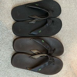 Sanuk Flip Flops Size 10, Brown only